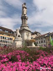 Monument Walther Von der Vogelweide
