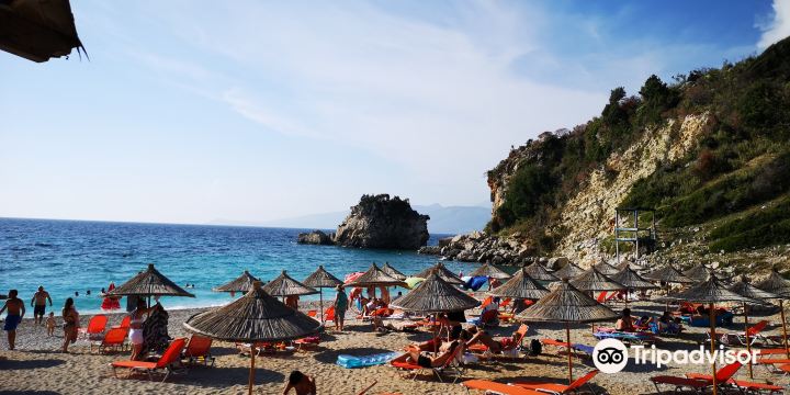Plazhi i Pasqyrave