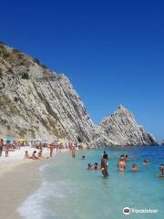 Spiaggia delle Due Sorelle