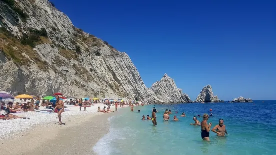 Beach of the Two Sisters