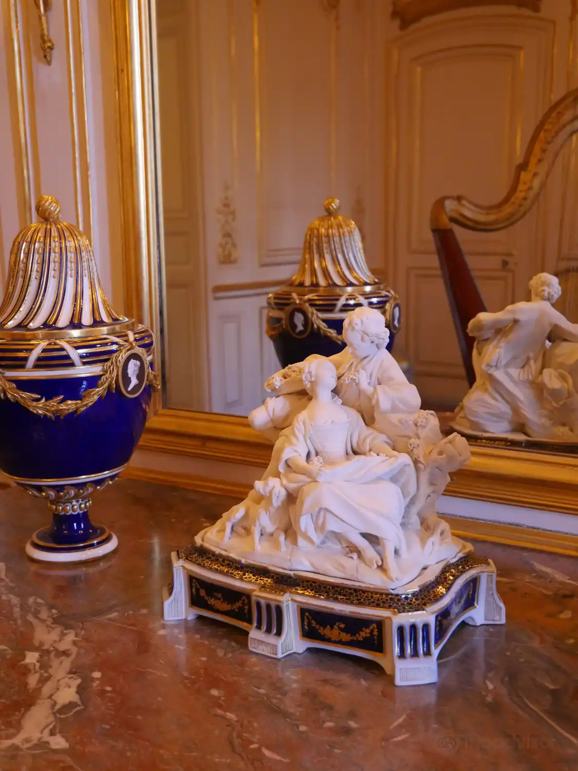 Hotels near Musee Lambinet