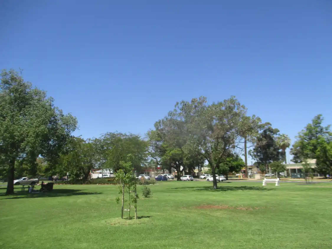 Hotels near Henderson Park