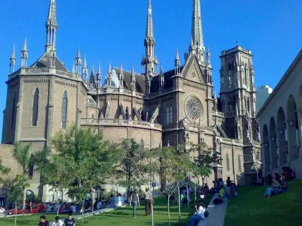 Các khách sạn gần El Paseo Buen Pastor