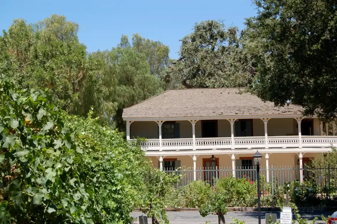 Hotels near Leonis Adobe Museum