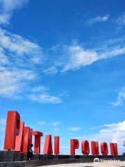 Pantai Pohon Cinta