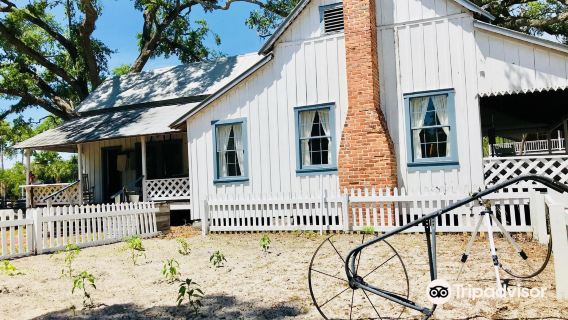 Manatee Village Historical Park