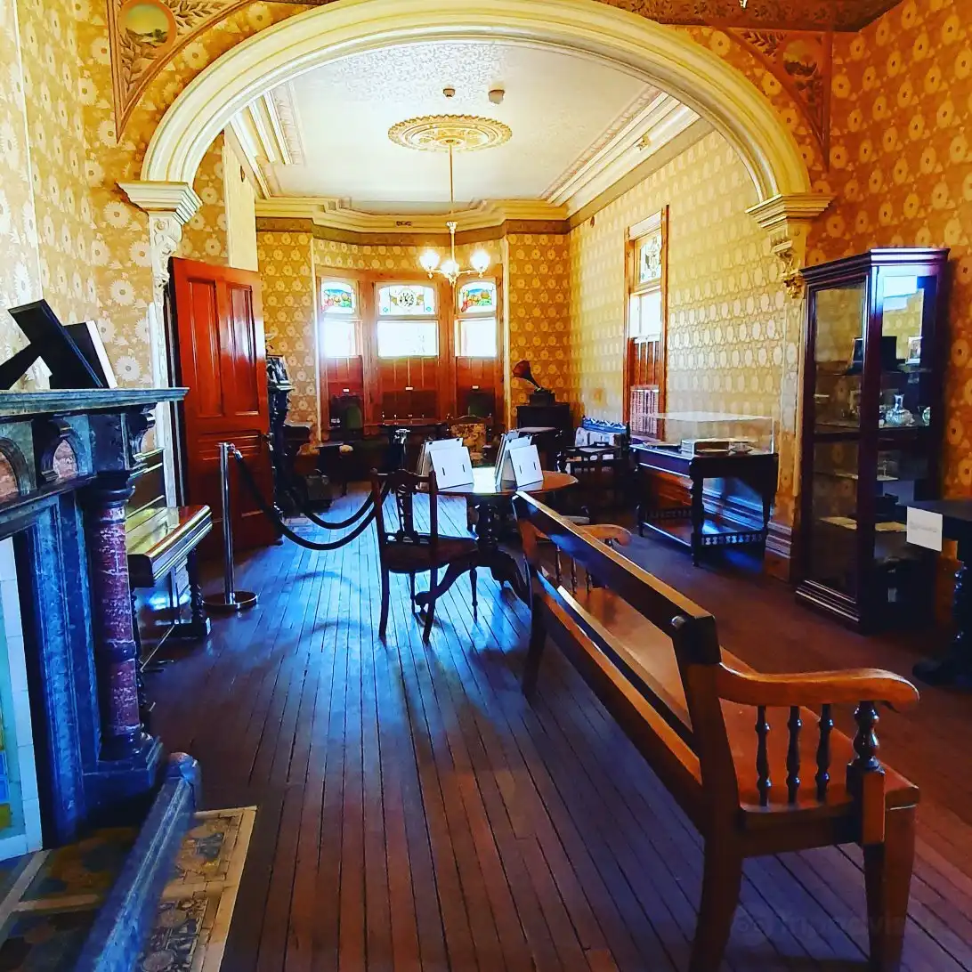 Hotels near Mildura Arts Centre