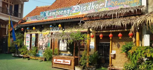 Hotels in East Semarang
