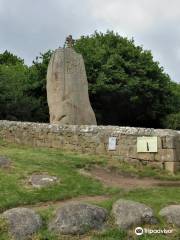 Menhir di Saint-Uzec