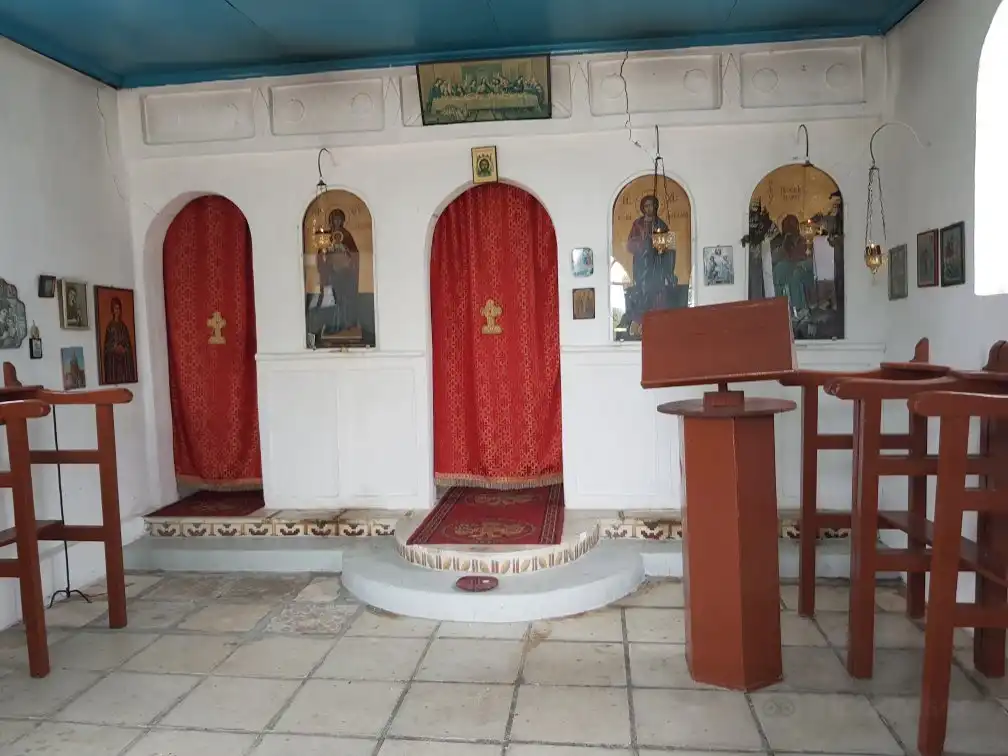 Hotels near Agios Georgios Church