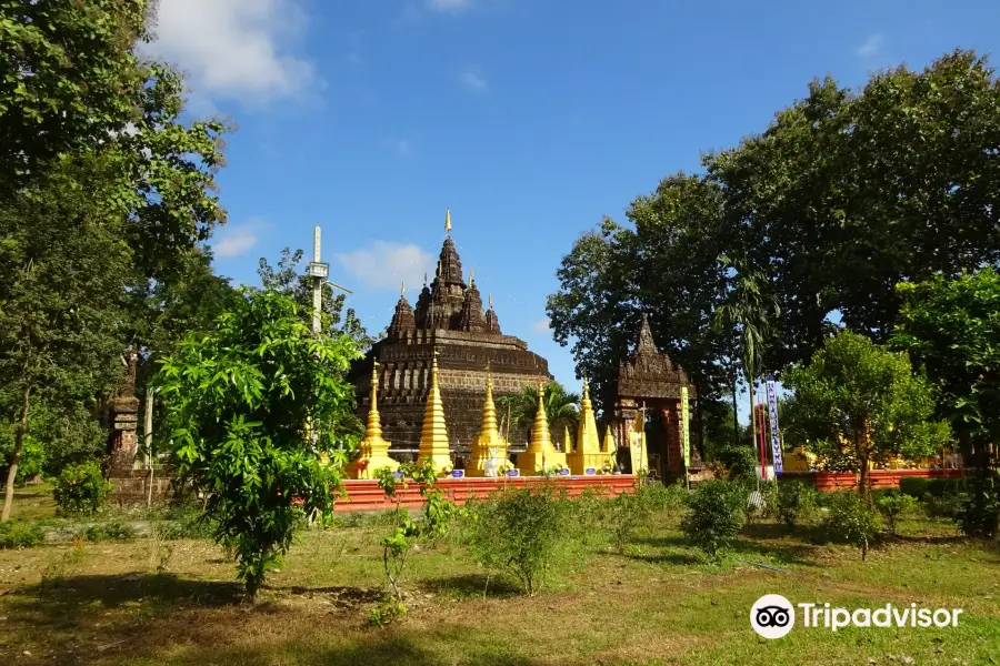 Wat Tham Pla (Fish Cave Temple)