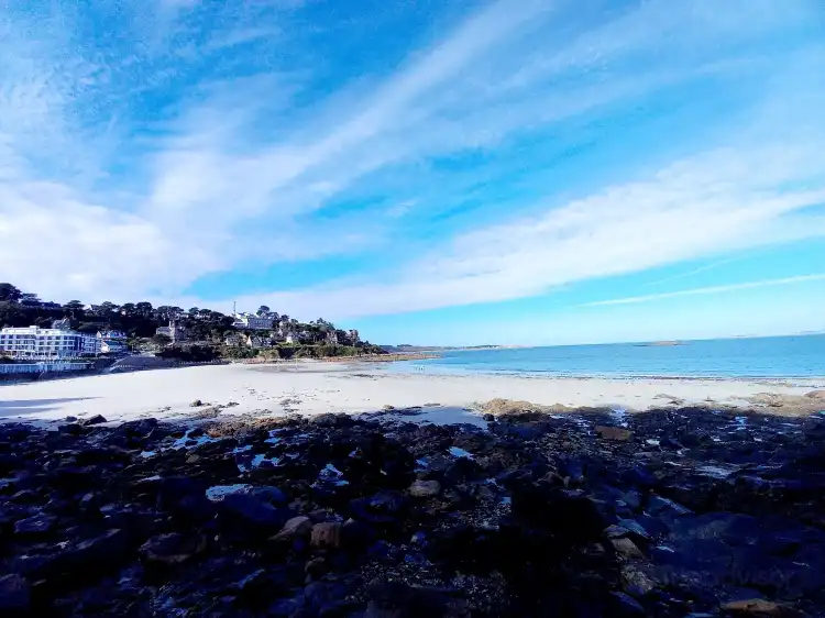 Hotels near Plage de Trestrignel