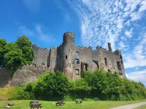Castell Talacharn / Laugharne Castle