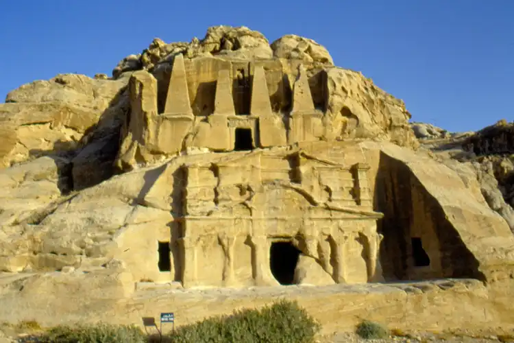 Hotels near Obelisk Tomb & Bab as-Siq Triclinium.
