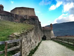 Fort Lagarde capell any