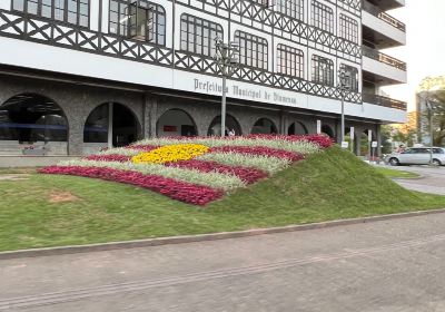 Condomínio Edifício Centro Empresarial Dudalina