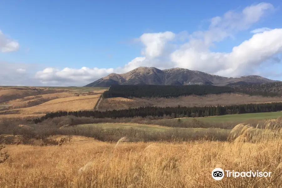 Makinoto Pass Trailhead (Mt. Kutsukake)