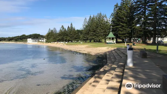 Sorrento Front Beach