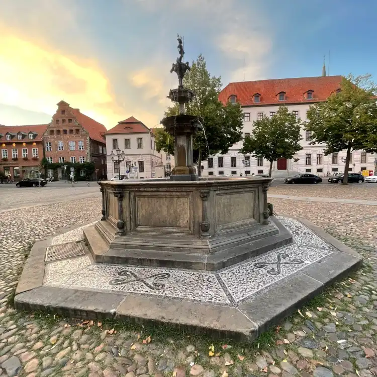 Hotels in der Nähe von Luna-Brunnen