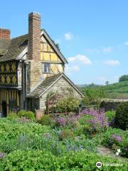 Stokesay Castle