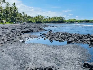 Punaluʻu Beach