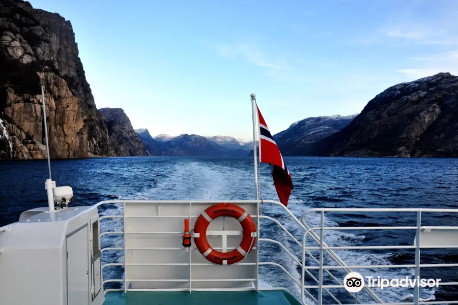 Rodne Fjord Cruise