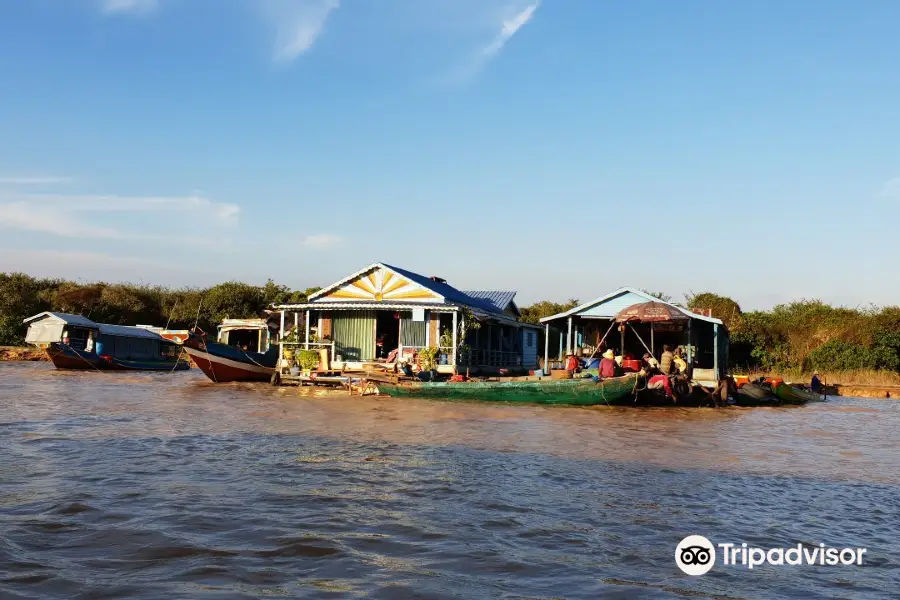 Chong Kneas Floating Village