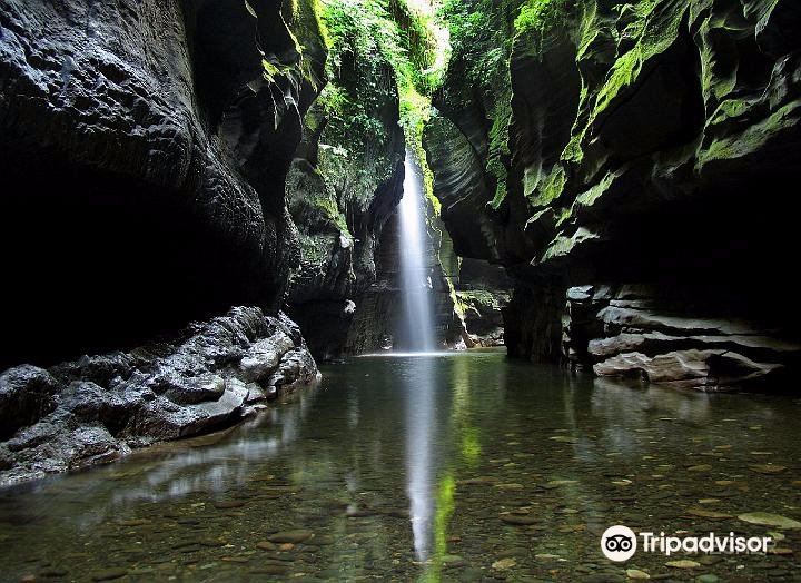 ${{cityDName}} to Sara Flights