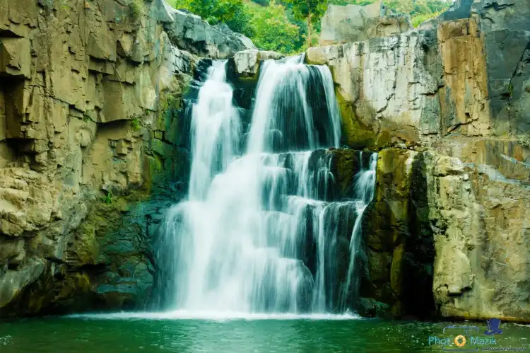 Hotels near Nilkanthdham Poicha