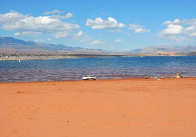 Sand Hollow State Park