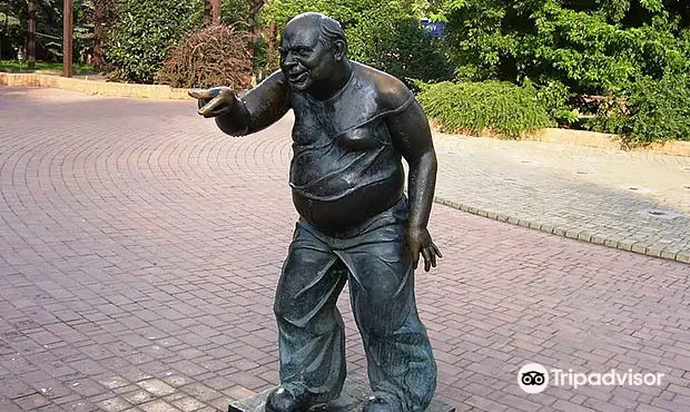 Evgeniy Leonov Monument