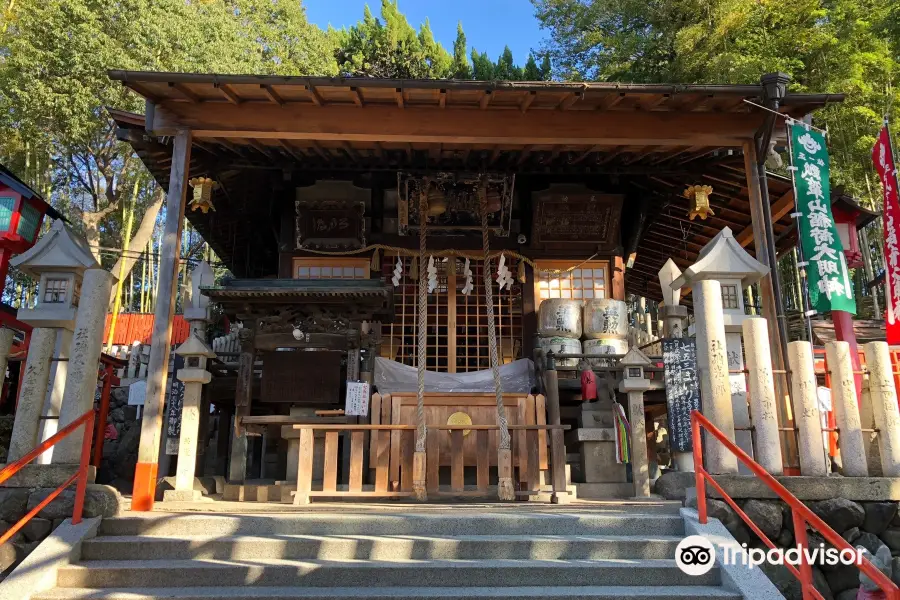Hyotanyamainari Shrine