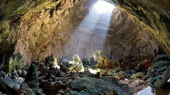 カステッラーナの洞窟