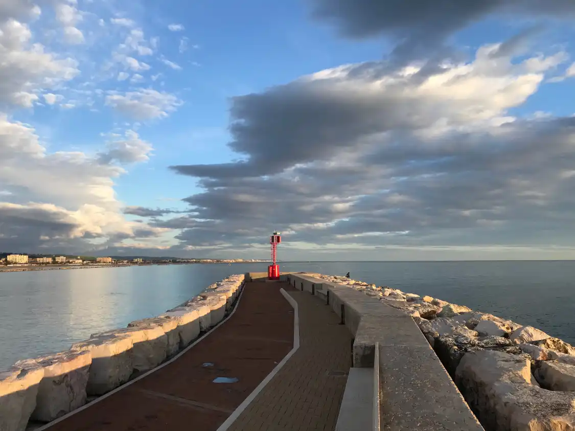 Hotels near Molo di Senigallia