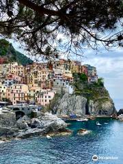 Cinque Terre Walk and Drink