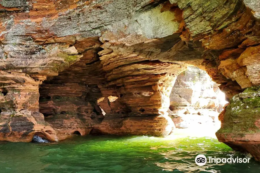 Meyers Beach Sea Caves