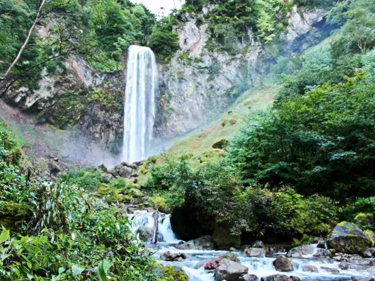 Hotel dekat Hirayuotaki Fall