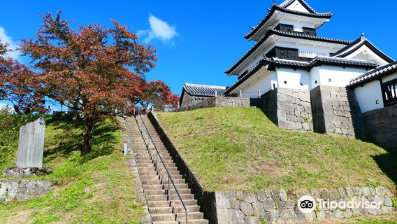 Shirakawakomine-jō Castle Ruins