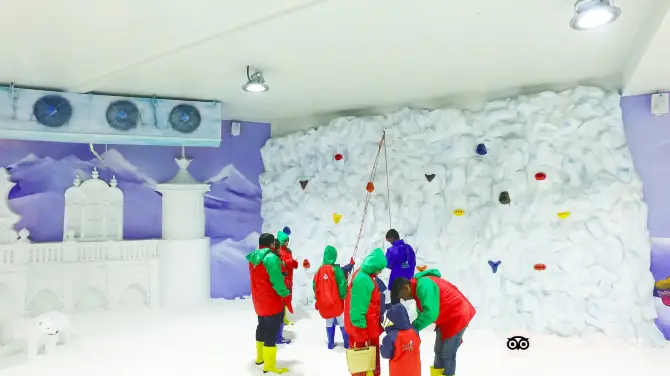 1_Snow Kingdom (Mumbai)