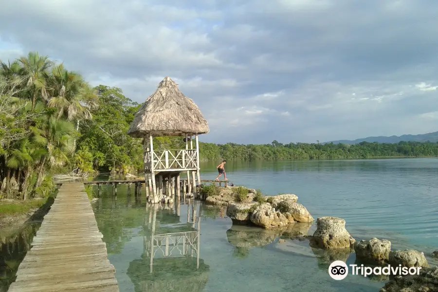 Parque Nacional Laguna Lachua