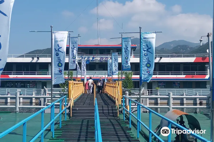 Chungju Lake cruise