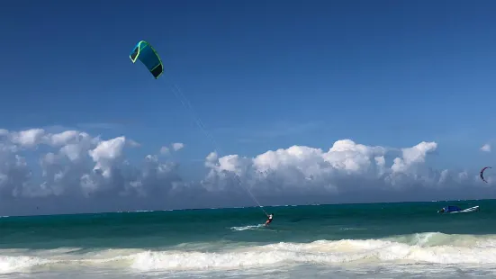 Zanzibar SunShine Kite School