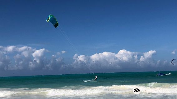 Zanzibar SunShine Kite School