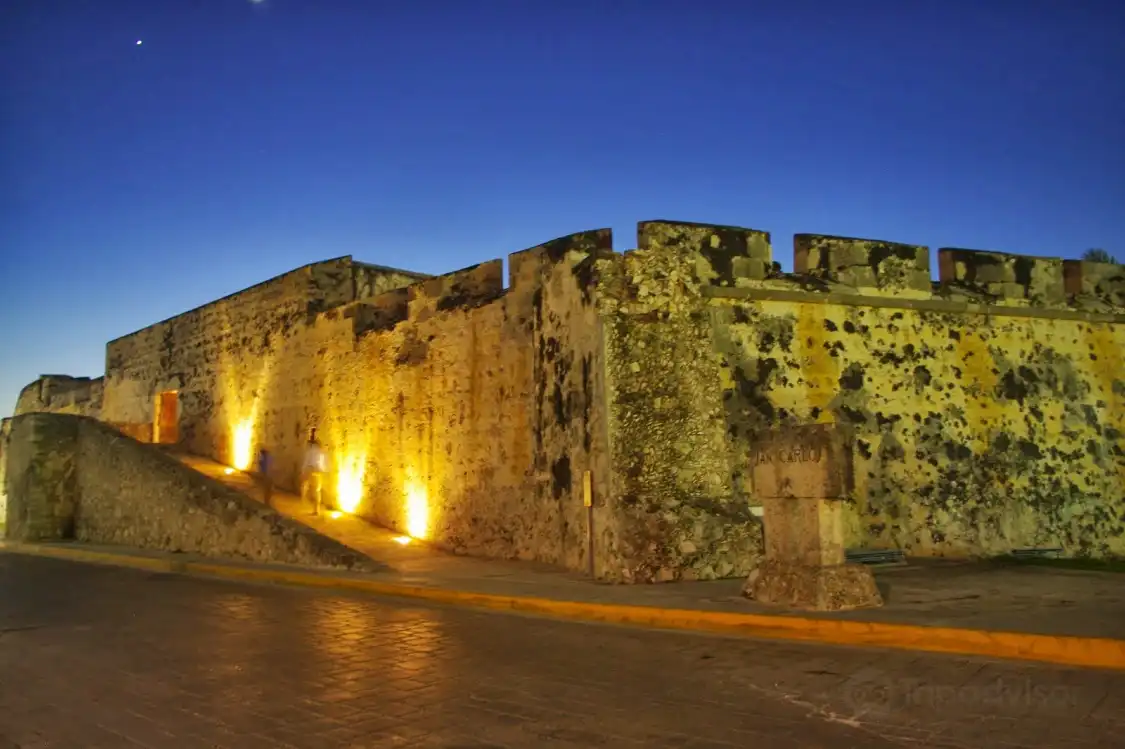 Hotels near Baluarte de San Carlos/Museo de la Ciudad