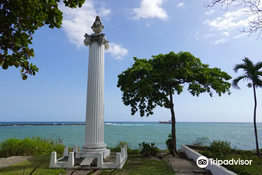 Columna Conmemorativa Naufragio Balandra Aurora