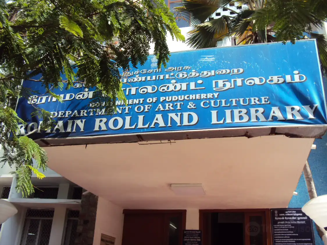Hotels near Romain Rolland Library
