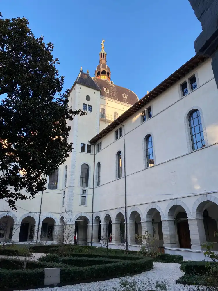 Hotels near Grand Hotel Dieu