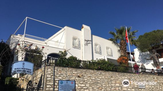 Zeki Muren Arts Museum