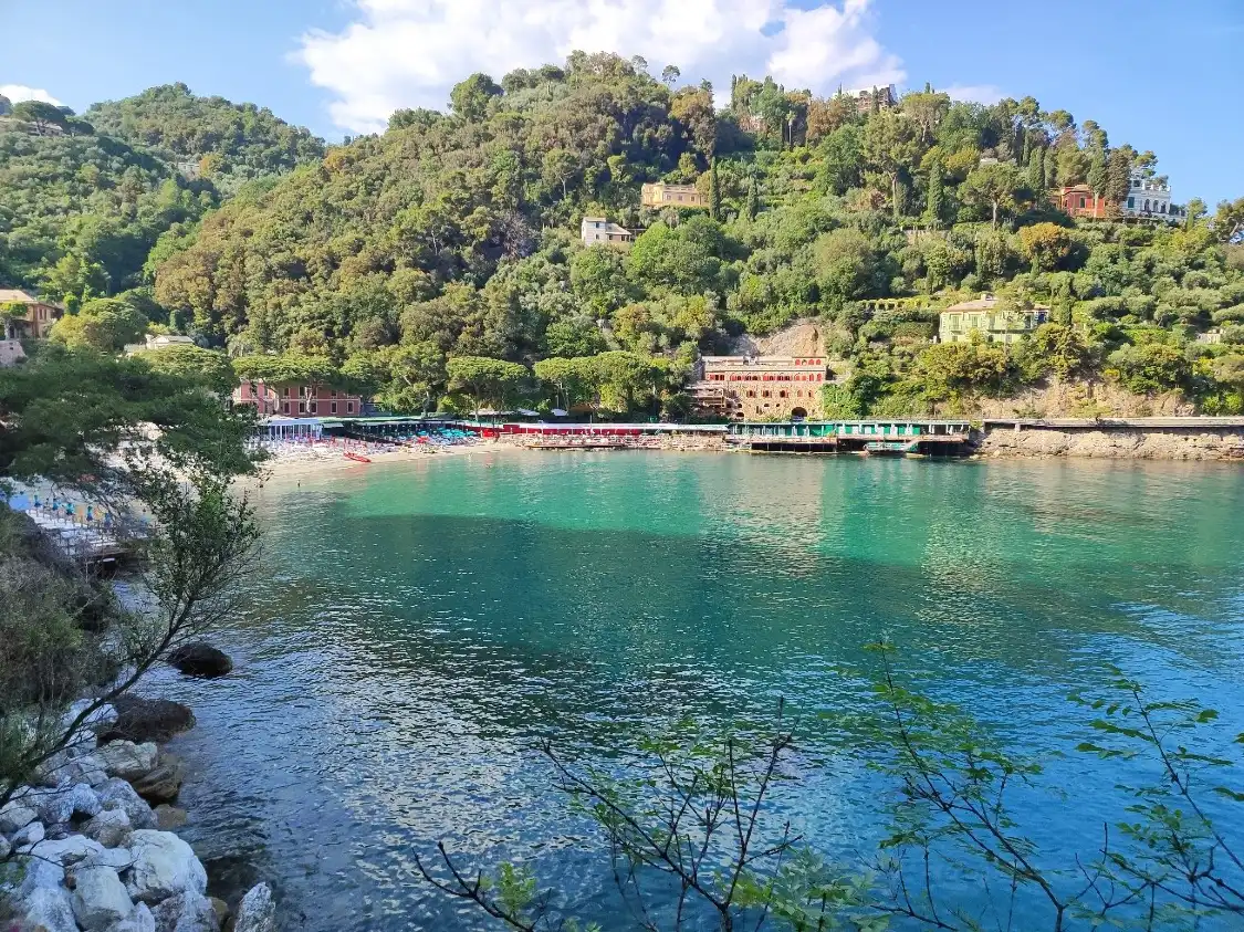 Hotels near Baia di Paraggi