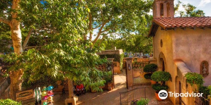 Tlaquepaque Arts & Shopping Village